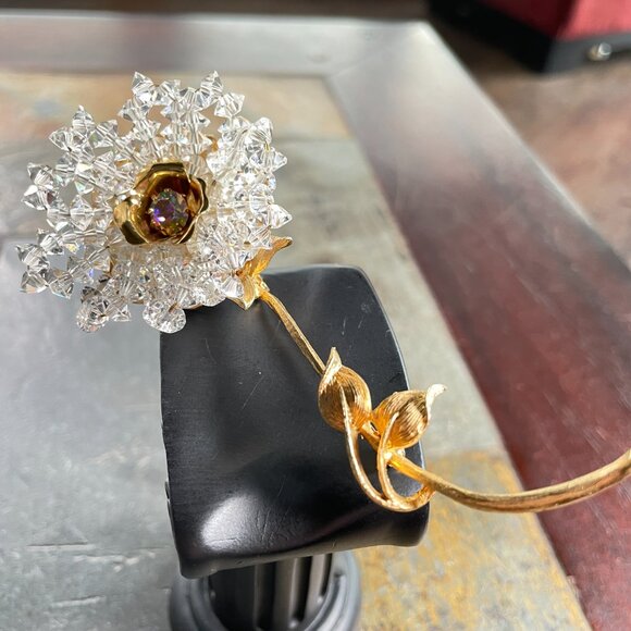 Vintage Coro Signed BIG 4.5" Flower Brooch Gold-tone Beads and Rhinestone - Picture 4 of 10